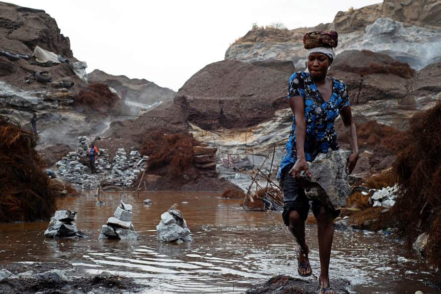 Работа на гранитном карьере