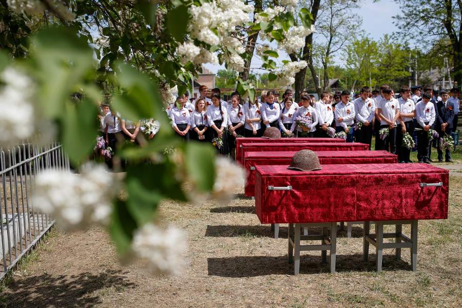 Перезахоронение красноармейцев погибших во Второй мировой войне