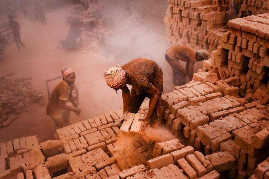 Производство кирпичей (Бангладеш)