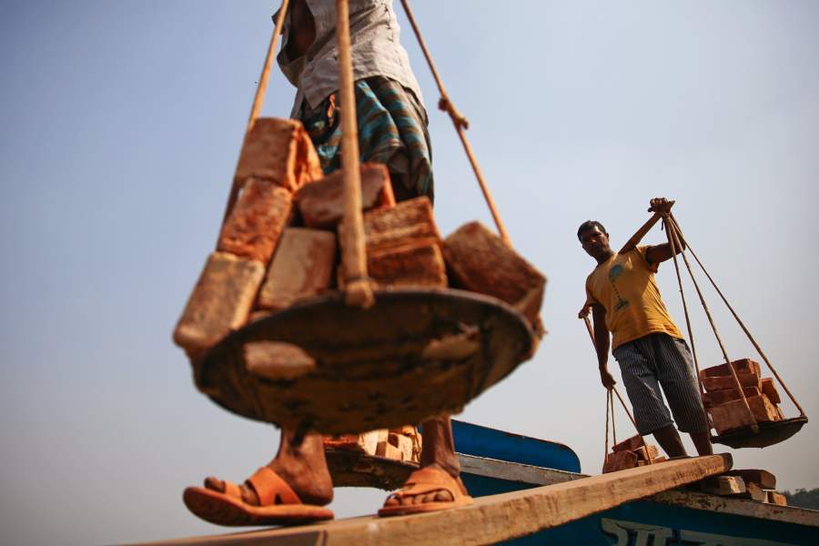 Производство кирпичей (Бангладеш)