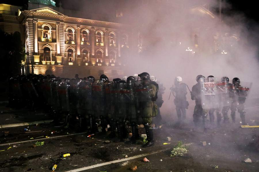 Беспорядки в сербии. Протесты в Белграде 1999. Протесты в Белграде.