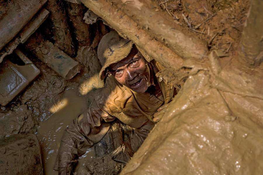 Добыча алмазов в Индонезии