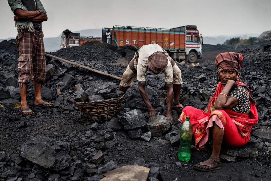 Добыча угля в поселке Джария (Индия)