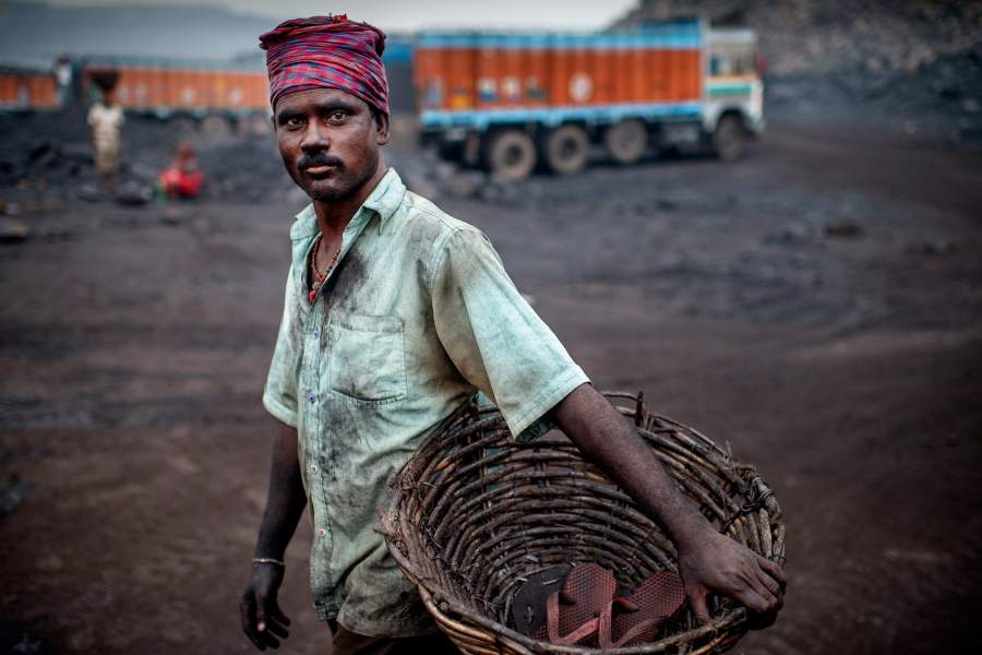 Добыча угля в поселке Джария (Индия)