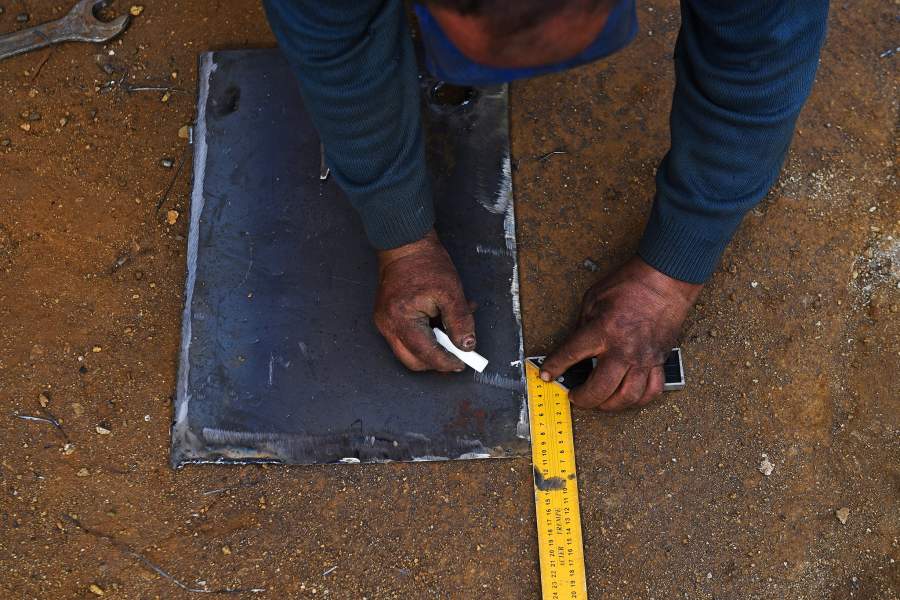 Мастер в Новосибирской области делает копии боевой техники времен ВОВ