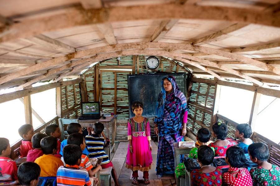 Плавучие школы в Бангладеш