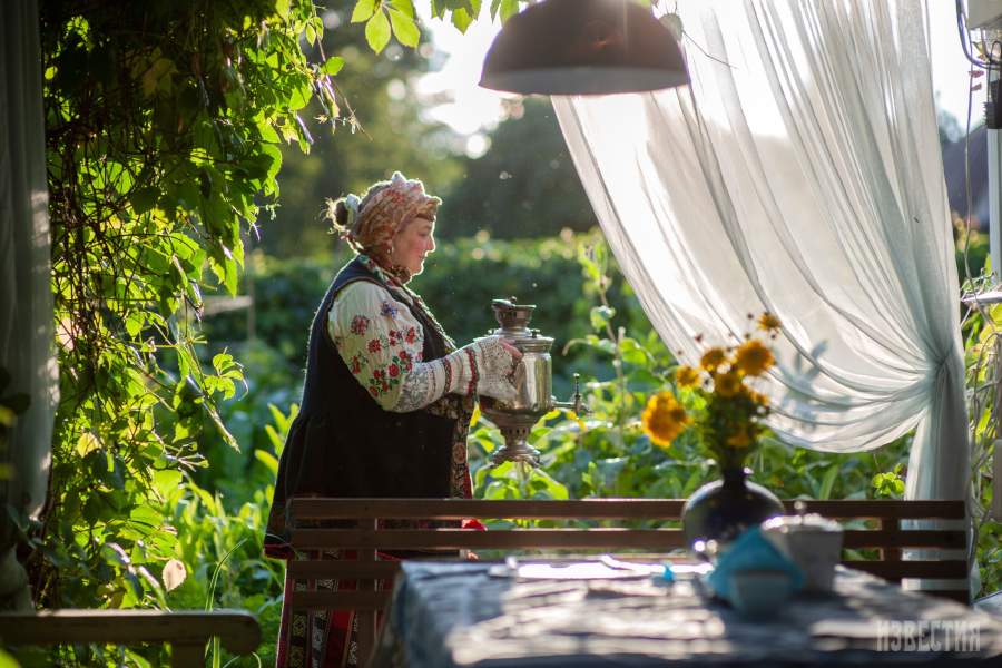 Художница Ольга Орлова-Холодкова