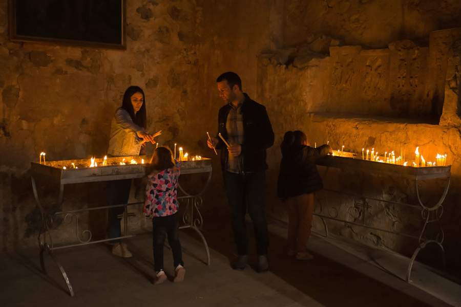 Семья в храме