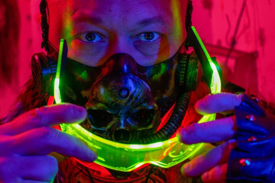 Косплеер на фестивале Cyberpunk