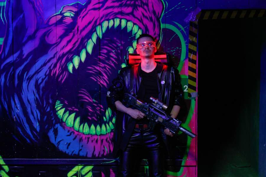 Косплеер на фестивале Cyberpunk