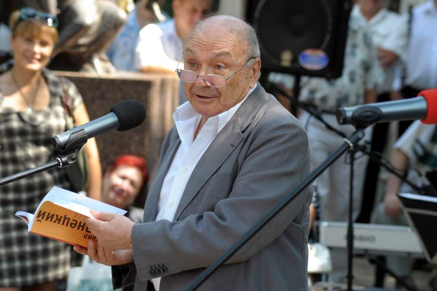 Писатель-сатирик Михаил Жванецкий 