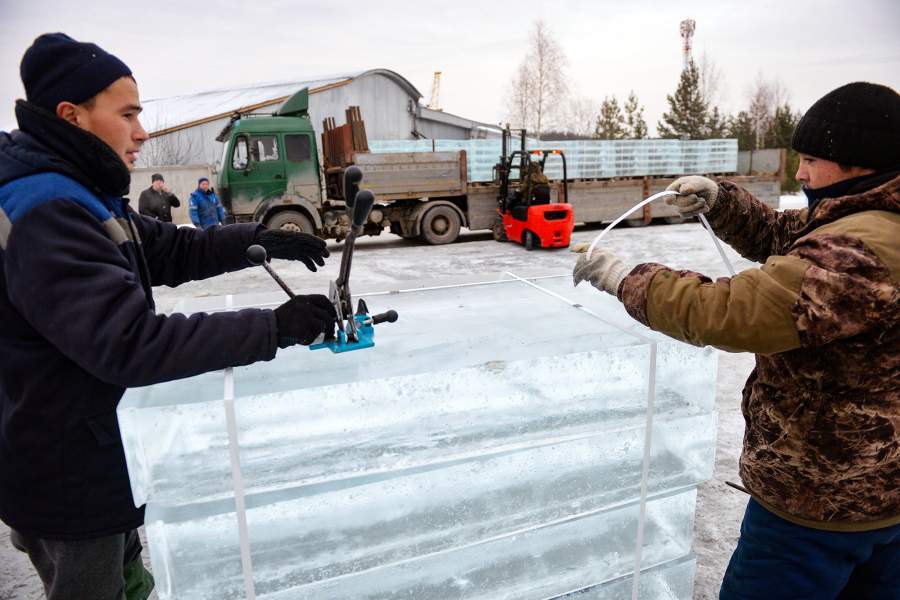 Заготовка льда