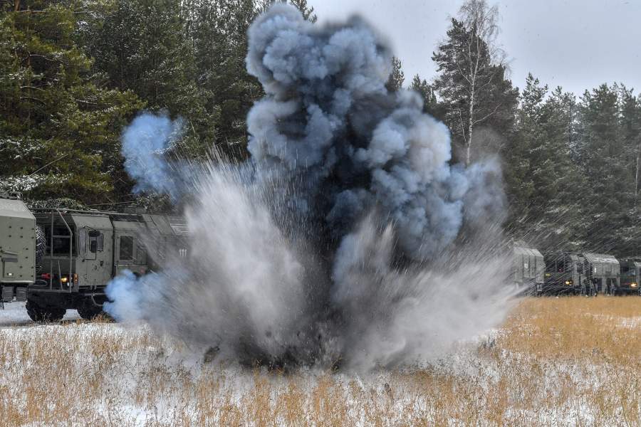 Отражение нападения диверсионной группы условного противника во время тактико-специального учения оперативно-тактических ракетных комплексов «Искандер-М» гвардейской танковой армии Западного военного округа в Ивановской области