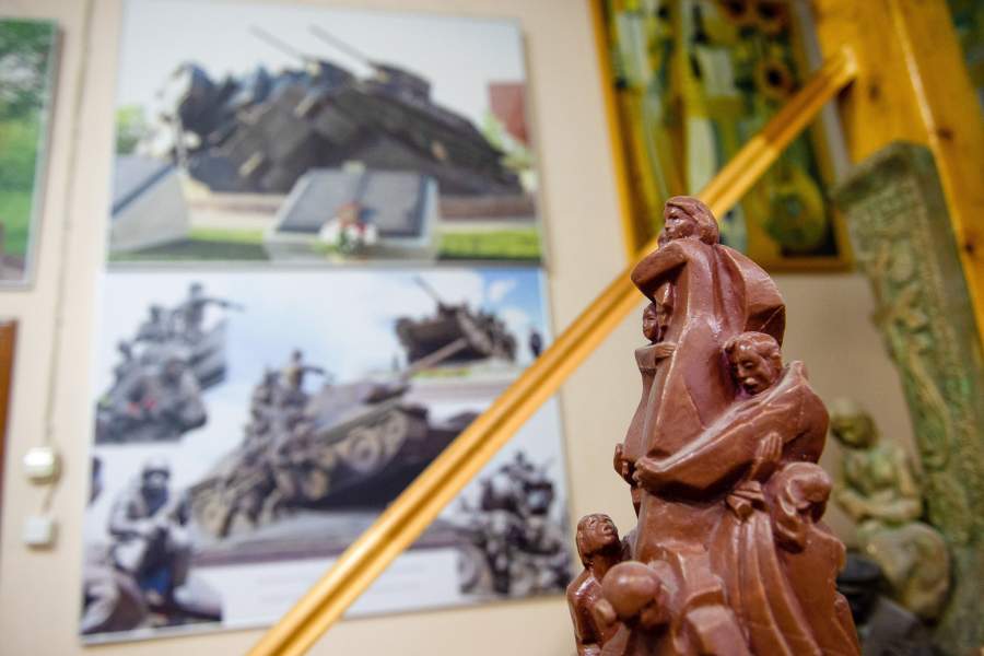 Произведения в мастерской скульпторов Согоян