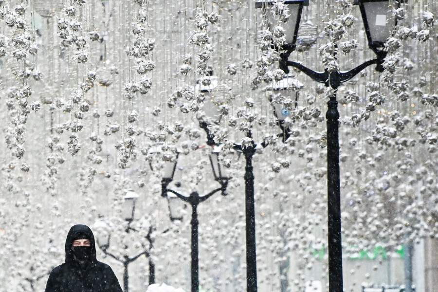 На Никольской улице в Москве во время снегопада