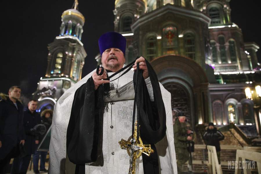 освещение места купания «Иордани» на Соборной площади Главного храма ВС РФ