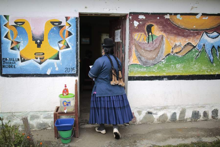 стены разукрашены