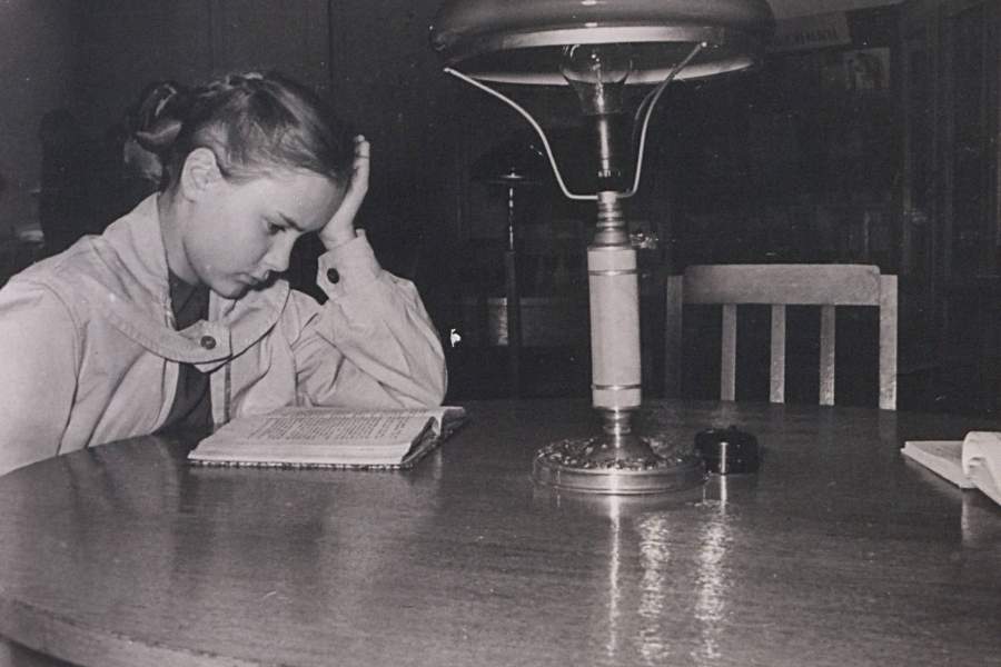 В детском читальном зале. 1943 год