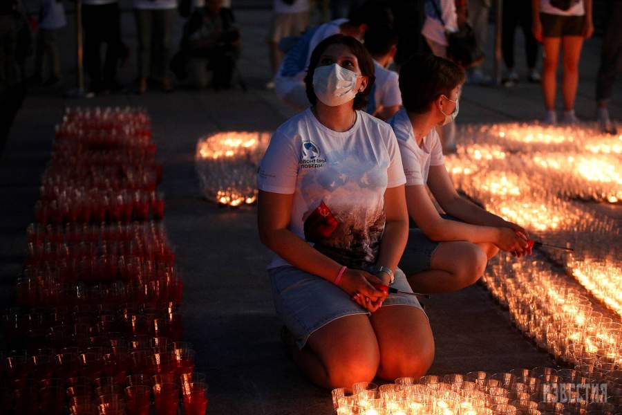 площадь перед Музеем Победы