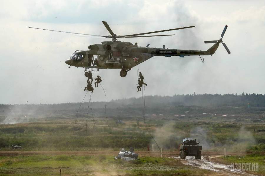 Высадка десанта-штурмового подразделения с вертолета Ми-8АМТШ