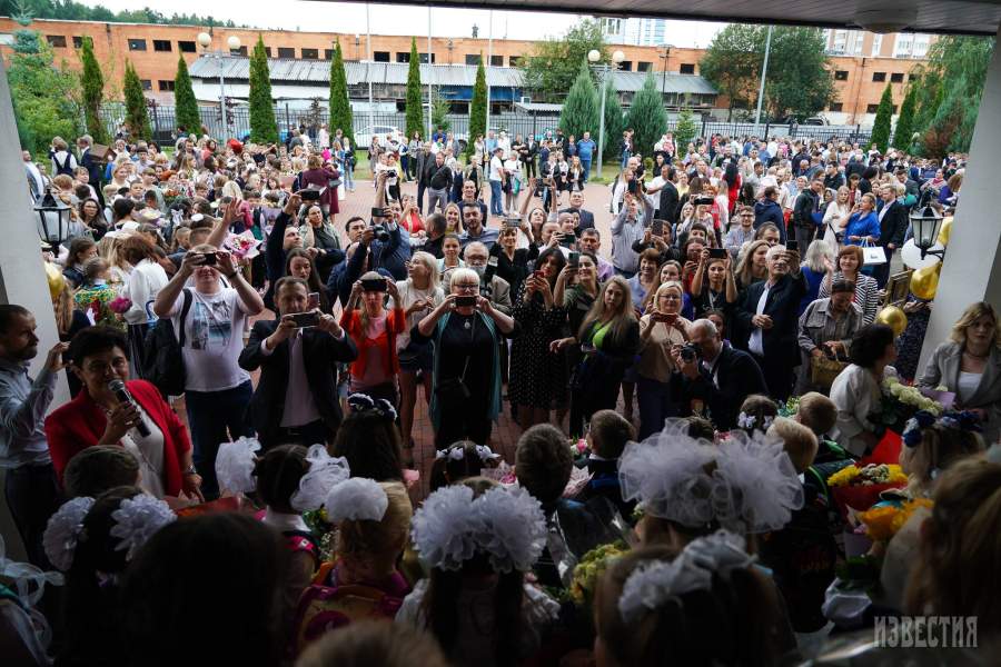 Линейка в Земской гимназии г. Балашиха 1 сентября 2021 года