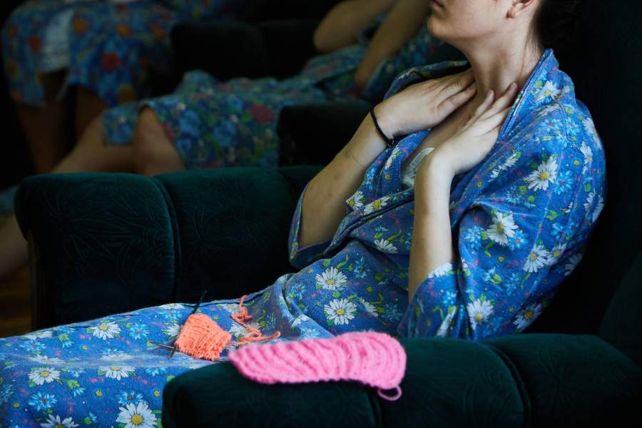 Один раз в женское отделение поступила необычная девушка