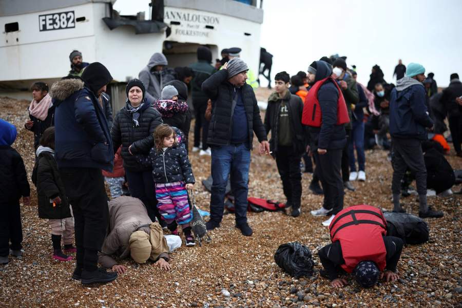 Лодка с беженцами затонула при попытке пересечь Ла-Манш