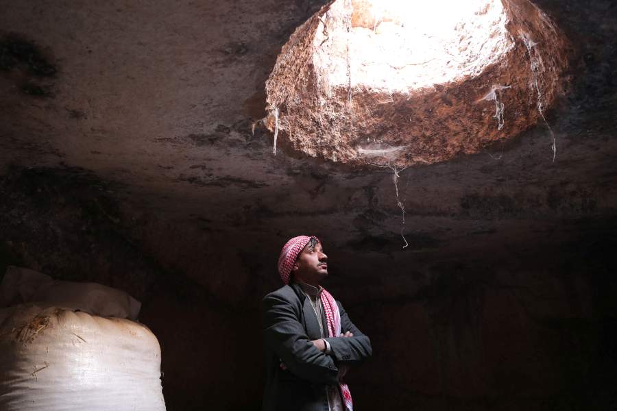 Жизнь сирийских семей в древних руинах