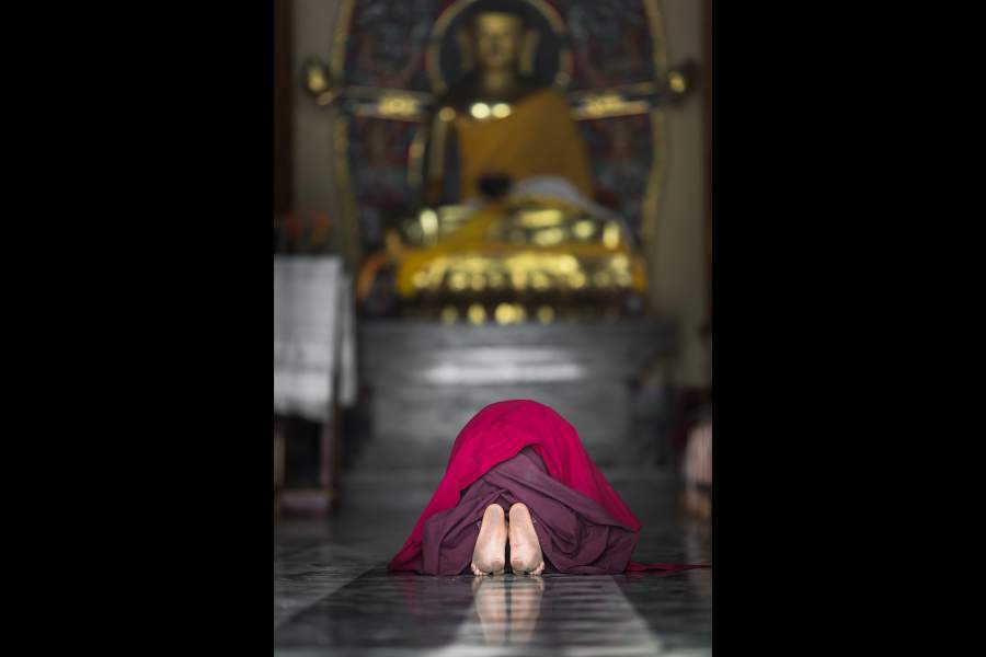 Как и чем живут молодые монахи в монастыре на севере Индии