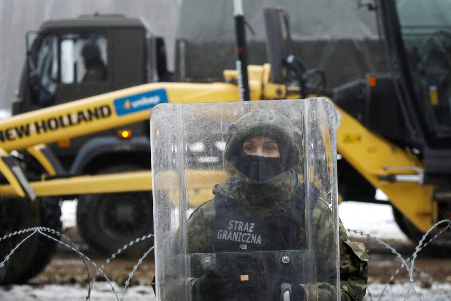 Строительство стены на границе с Белоруссией