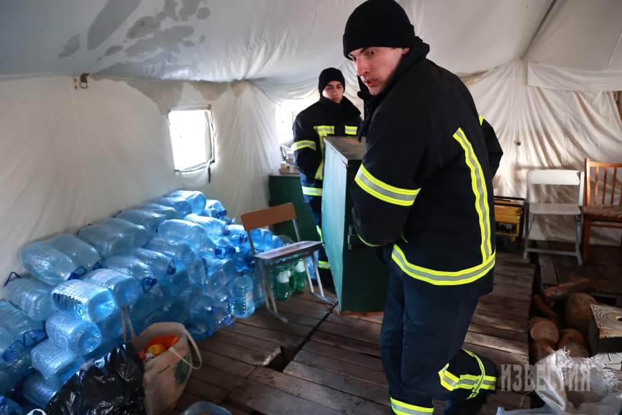 Палаточный лагерь беженцев в районе Старобельска