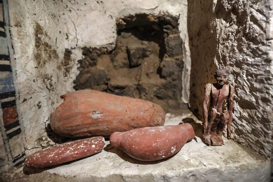 Египтологи нашли пять древних гробниц времен Древнего царства в Саккарском некрополе