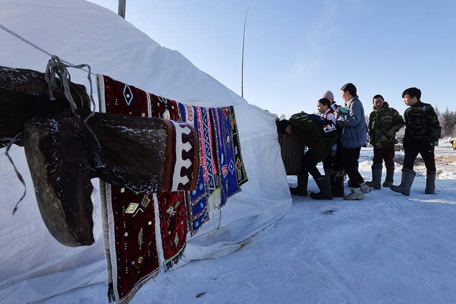 Сезонная кочевая школа «Мэрлэнкэ» в Якутии