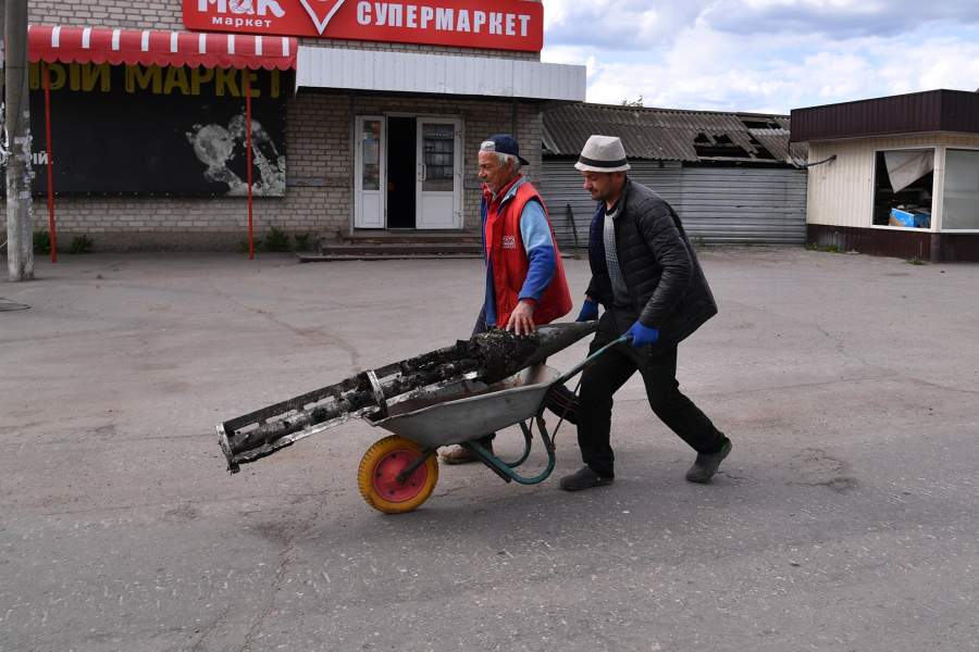Работа саперов МВД ЛНР на освобожденных территориях в Харьковской области
