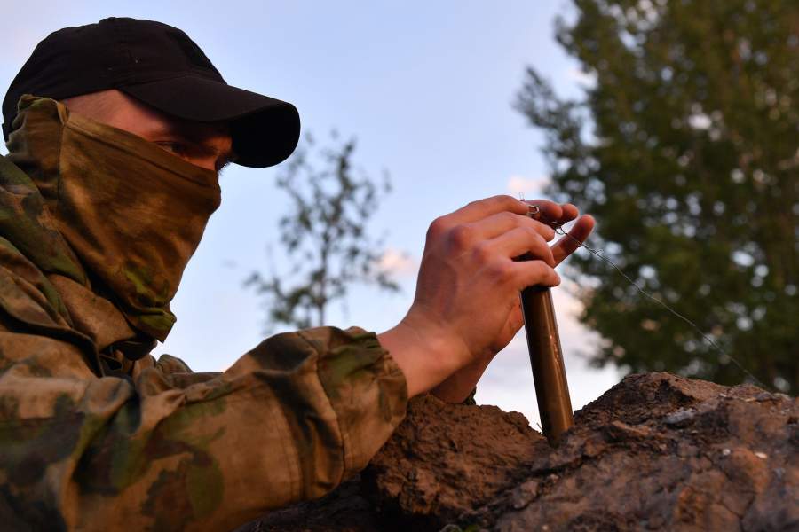 Работа саперов МВД ЛНР на освобожденных территориях в Харьковской области