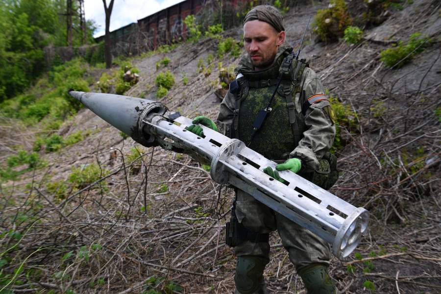 Работа саперов МВД ЛНР на освобожденных территориях в Харьковской области