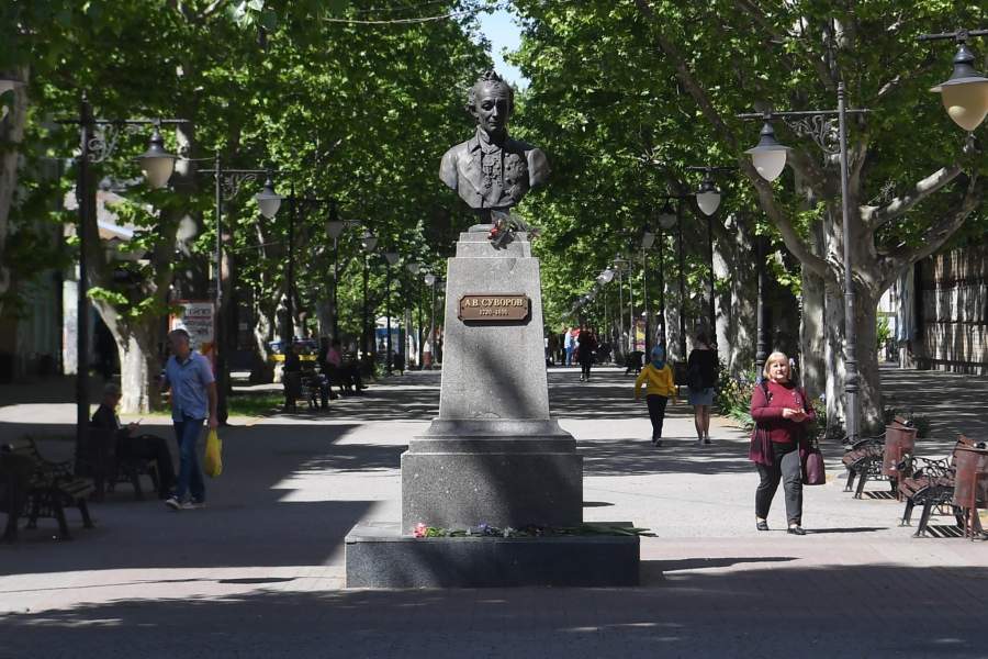 Памятник А.В.Суворову в Херсоне.