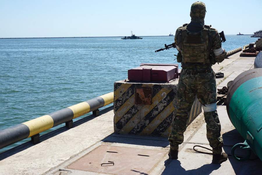 Пляжный сезон в Мариуполе