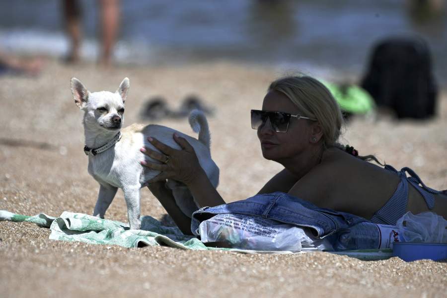 Пляжный сезон в Мариуполе