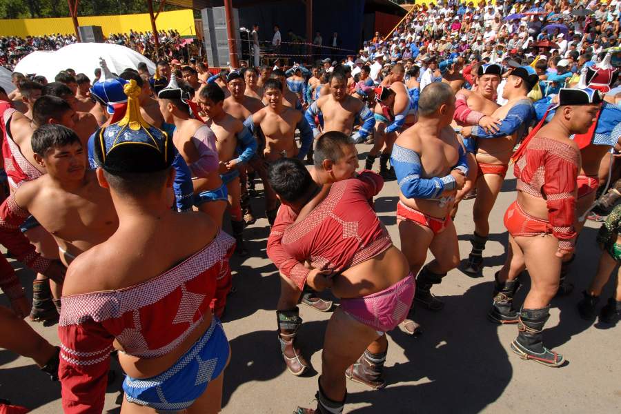 Традиционная тувинская борьба Хуреш