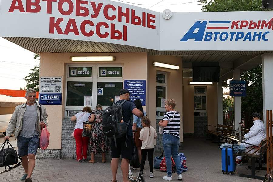 Открытие автобусного сообщения между Крымом, Херсонской и Запорожской областями