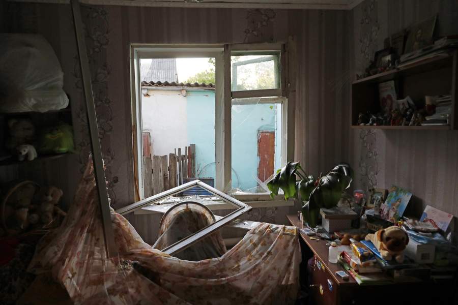 Поврежденные жилые дома в Белгороде