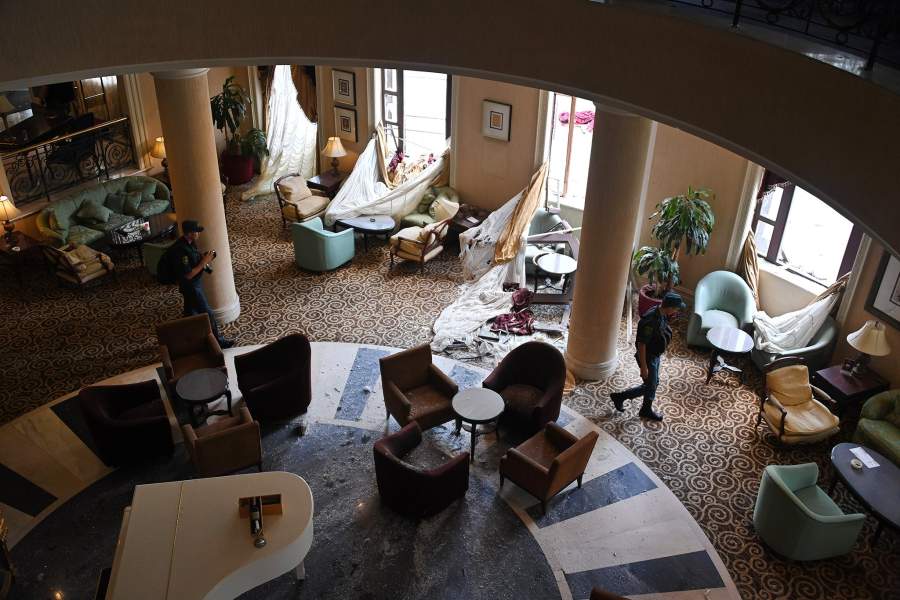 Последствия обстрела центра Донецка