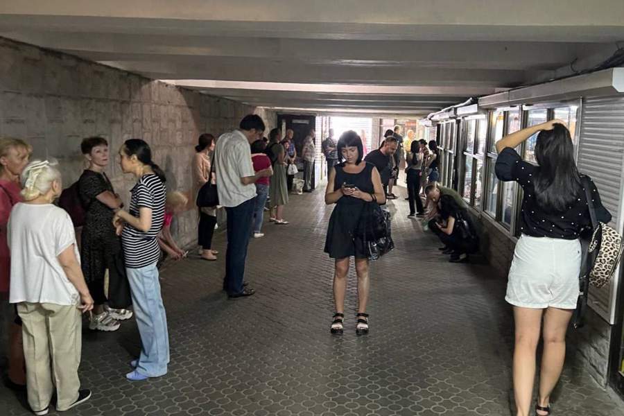 Последствия обстрела центра Донецка