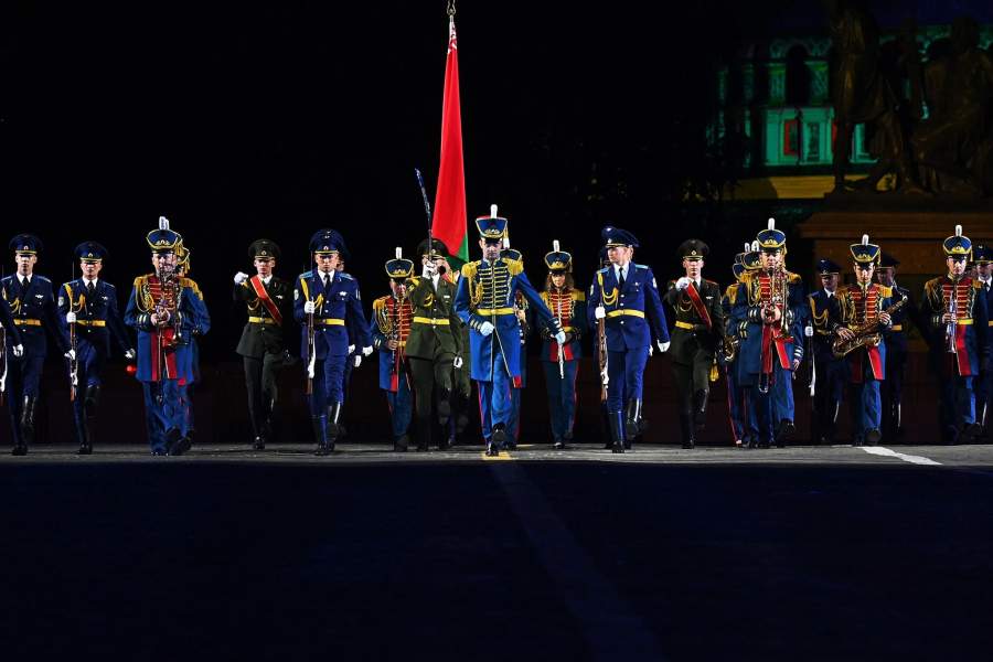 Выступление военнослужащих роты почётного караула Вооруженных сил Белоруссии на Красной площади