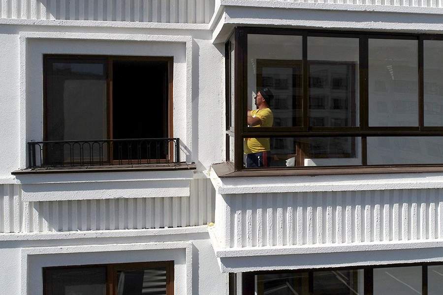 ДНР. Мариуполь. Вид на дома в новом квартале на пересечении проспекта Мира и улицы Куприна. Стройку ведет военно-строительный комплекс Минобороны РФ. Возводятся 12 пятиэтажных домов на 1011 квартир. В ответ на обращение руководителей республик Донбасса с просьбой о помощи Вооруженные силы РФ проводят специальную военную операцию на Украине