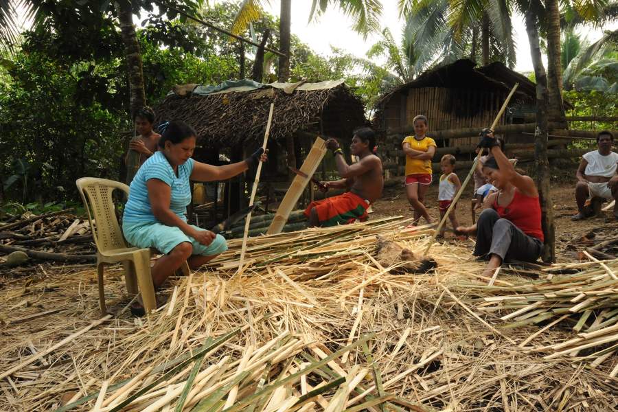 Как живут маньяны с острова Миндоро