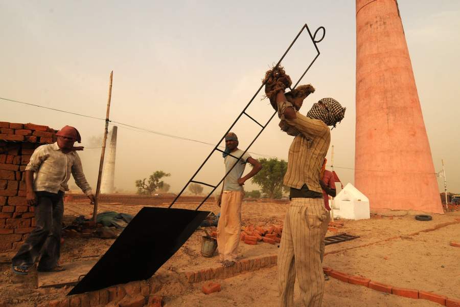 Индийский кирпичный завод в пустыне Тар