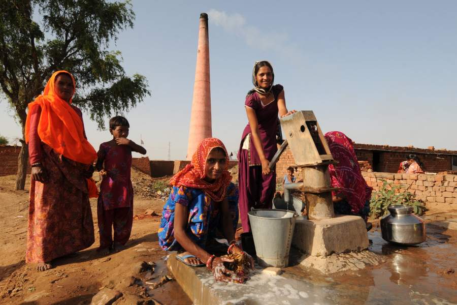 Индийский кирпичный завод в пустыне Тар