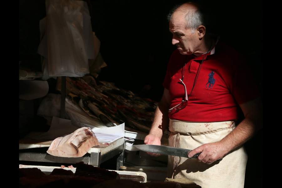 Откуда берется рыба в прибрежных ресторанах